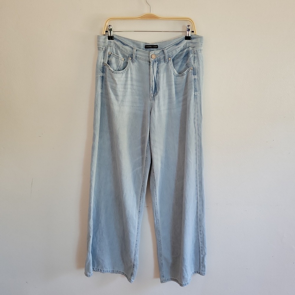 Sincerely Jules Wide Leg‎ Baggy Chambray Jeans Junior's 9/29 Light Wash Casual